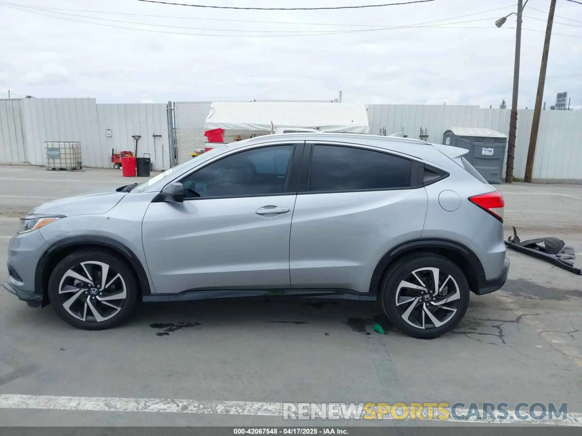 14 Photograph of a damaged car 3CZRU5H14LM715980 HONDA HR-V 2020