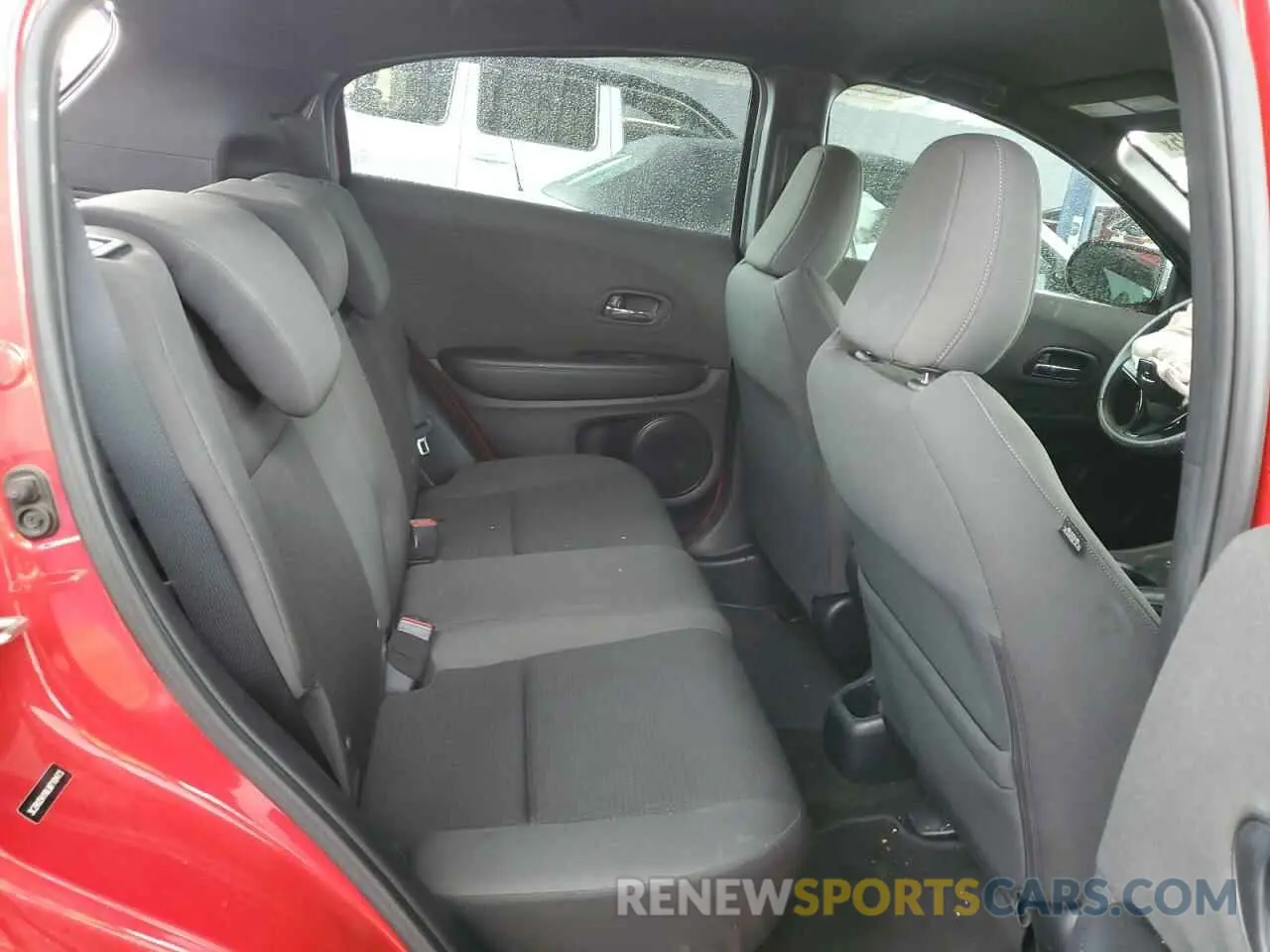 10 Photograph of a damaged car 3CZRU5H16LM710473 HONDA HR-V 2020