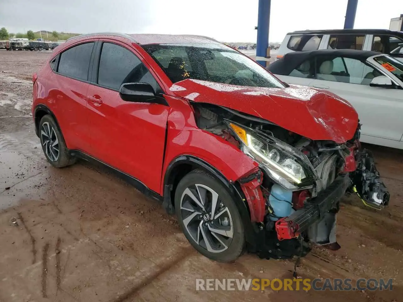 4 Photograph of a damaged car 3CZRU5H16LM710473 HONDA HR-V 2020