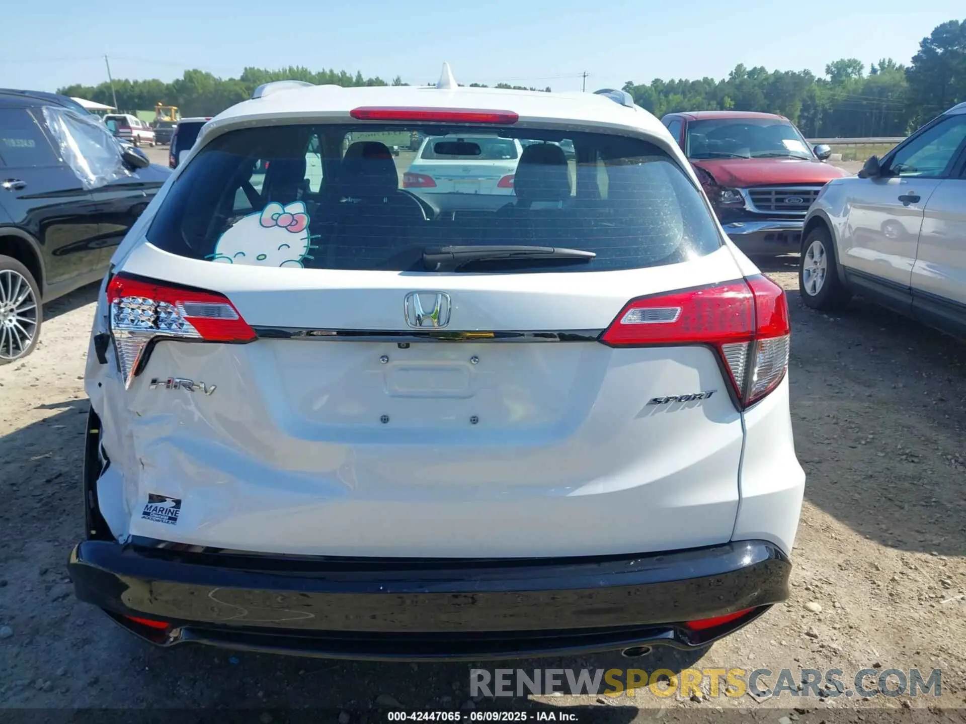 17 Photograph of a damaged car 3CZRU5H16LM714006 HONDA HR-V 2020
