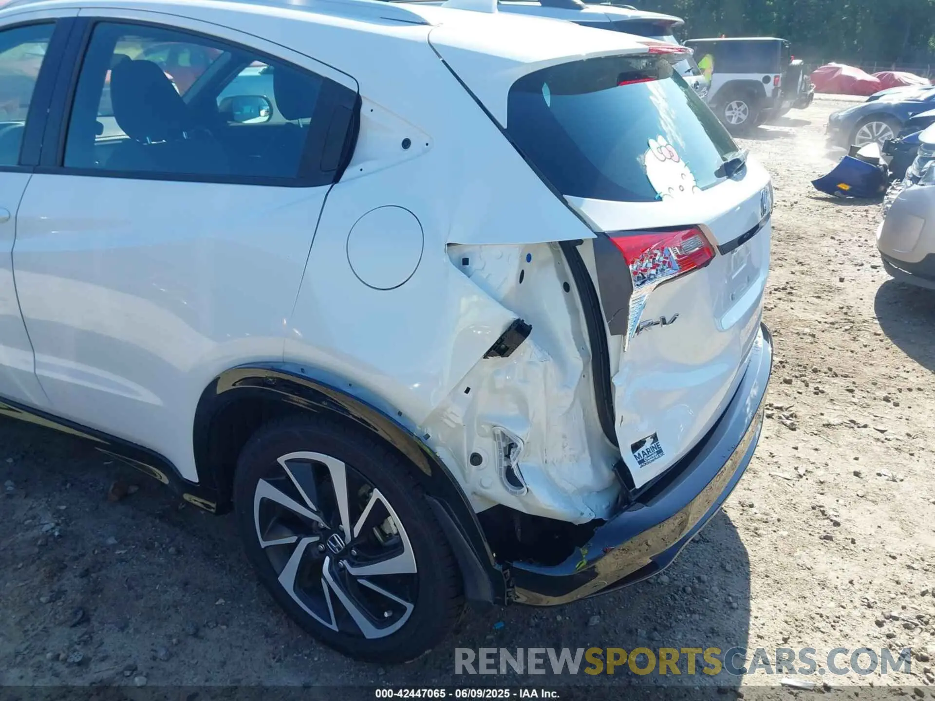 6 Photograph of a damaged car 3CZRU5H16LM714006 HONDA HR-V 2020