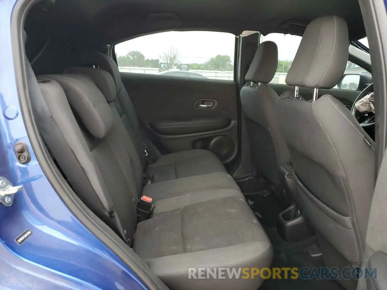 11 Photograph of a damaged car 3CZRU5H17LM712586 HONDA HR-V 2020