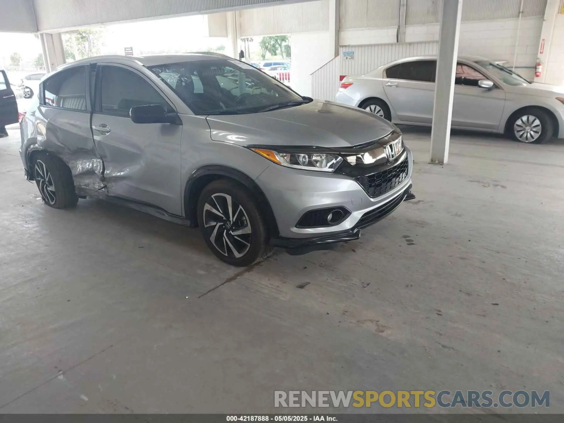 1 Photograph of a damaged car 3CZRU5H1XLM709925 HONDA HR-V 2020