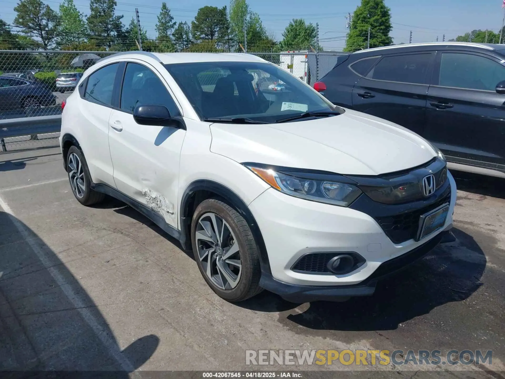 1 Photograph of a damaged car 3CZRU5H1XLM717684 HONDA HR-V 2020