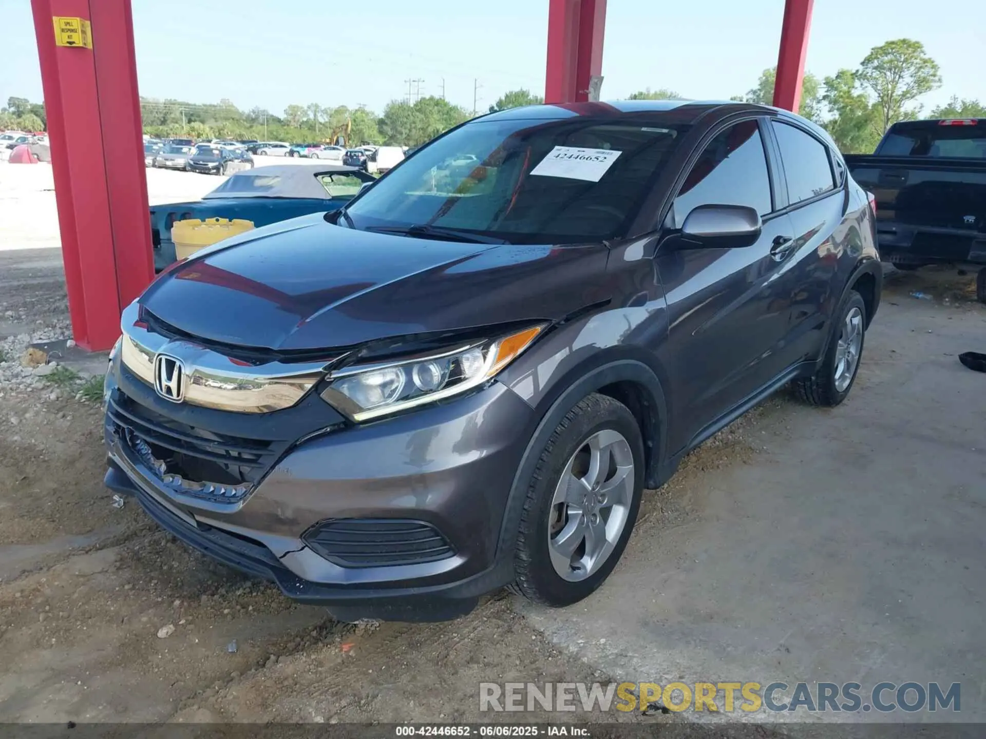 2 Photograph of a damaged car 3CZRU5H30LM718117 HONDA HR-V 2020