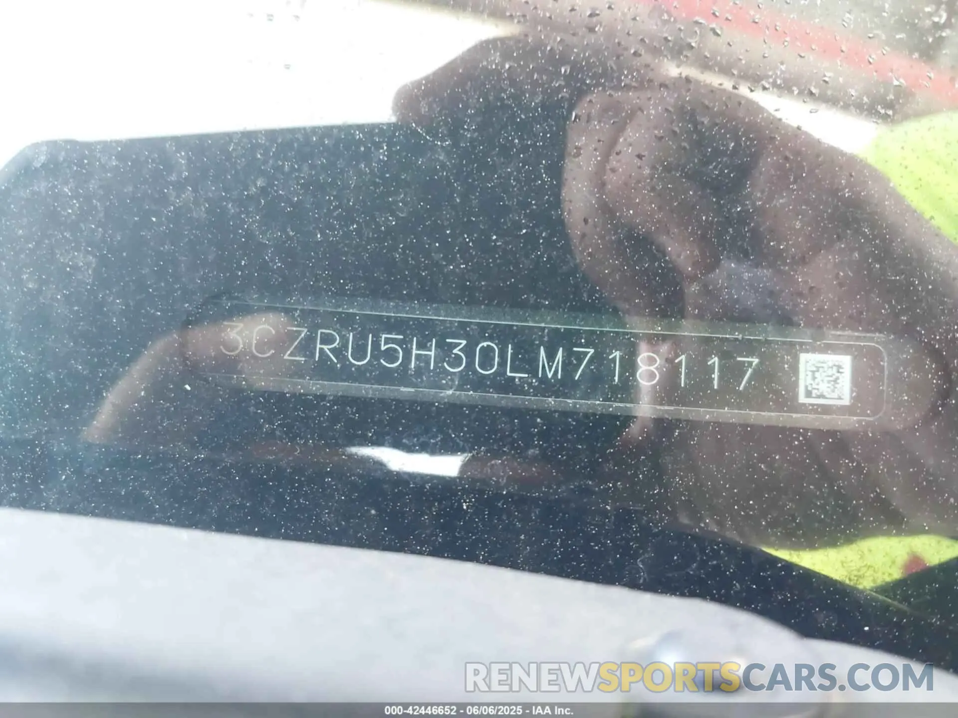 9 Photograph of a damaged car 3CZRU5H30LM718117 HONDA HR-V 2020