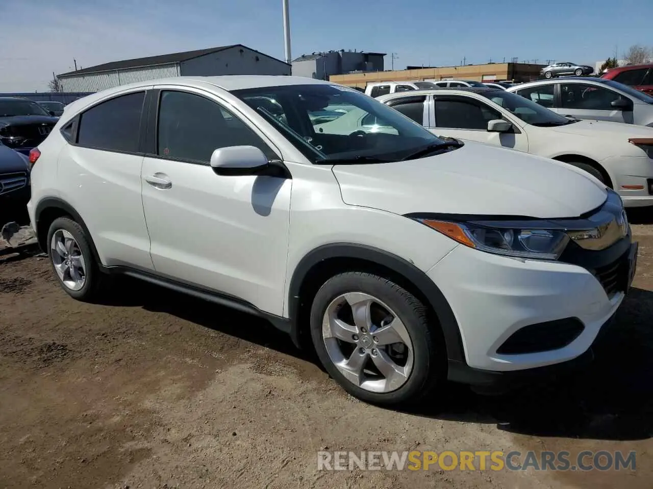 4 Photograph of a damaged car 3CZRU5H31LM100885 HONDA HR-V 2020