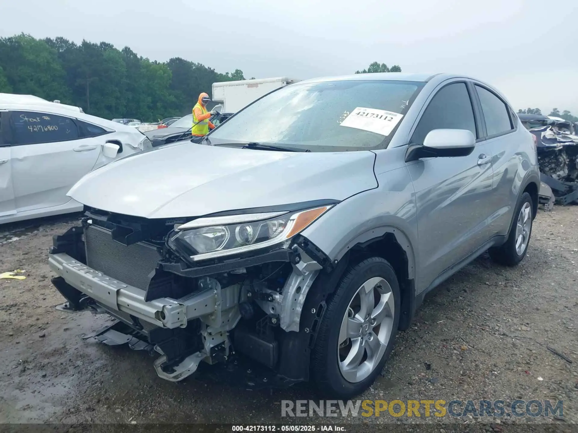 2 Photograph of a damaged car 3CZRU5H33LM711873 HONDA HR-V 2020