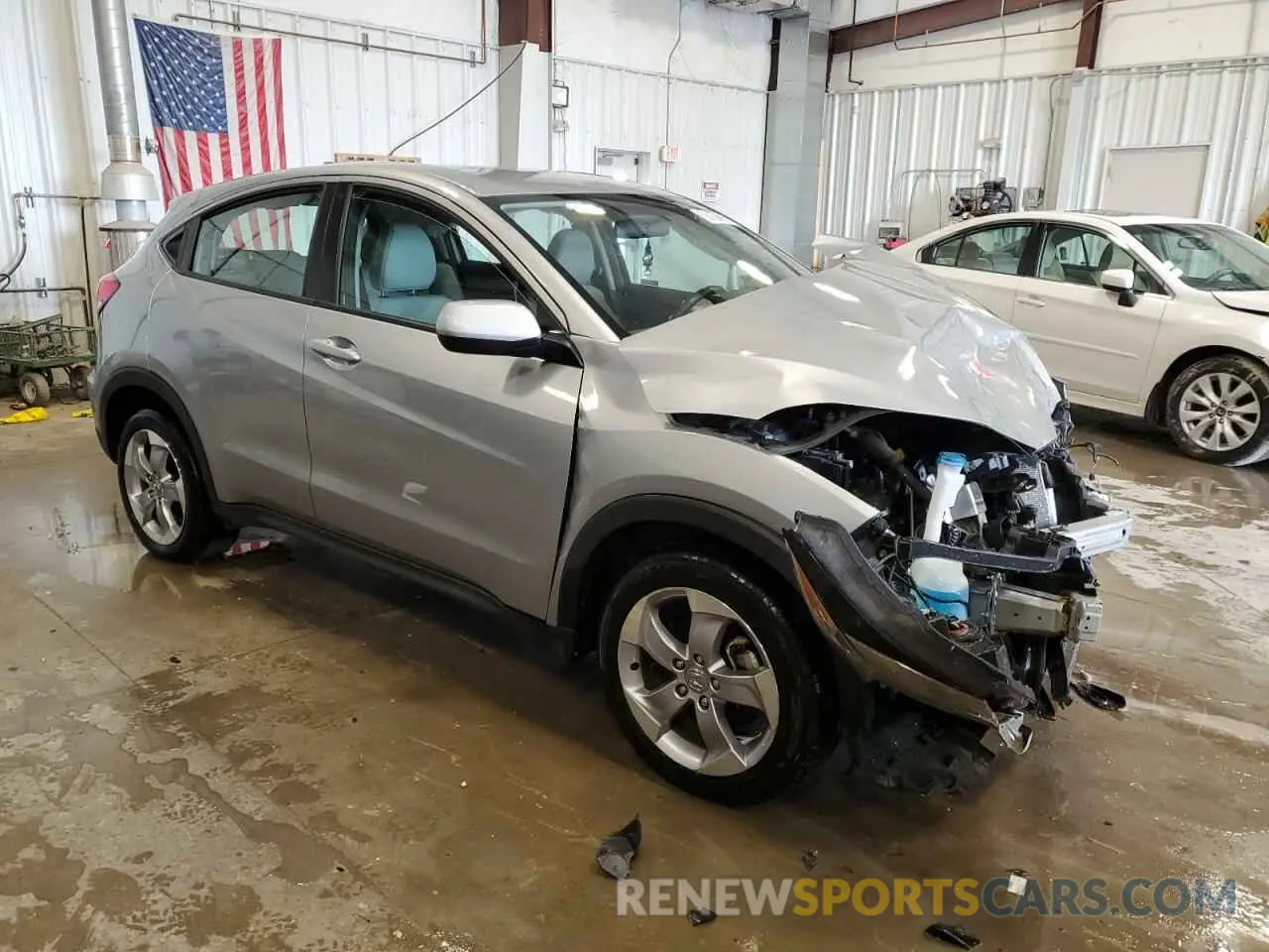 4 Photograph of a damaged car 3CZRU5H34LM706892 HONDA HR-V 2020