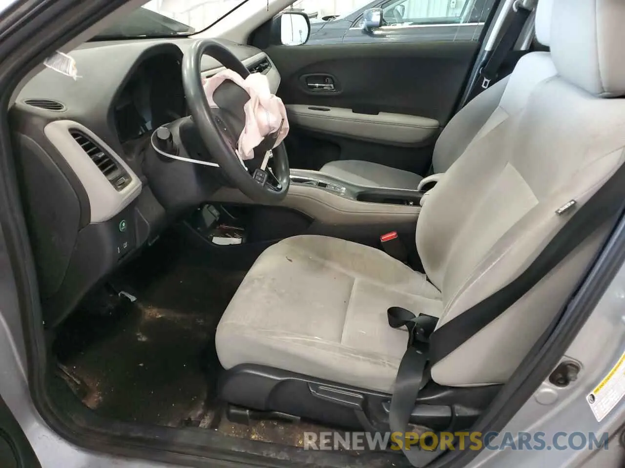 7 Photograph of a damaged car 3CZRU5H34LM706892 HONDA HR-V 2020