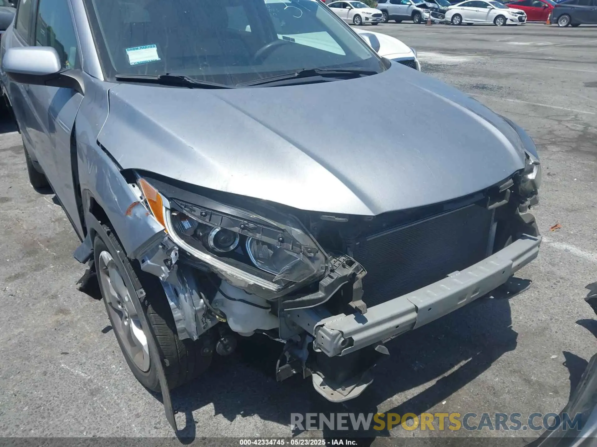 13 Photograph of a damaged car 3CZRU5H37LM703999 HONDA HR-V 2020