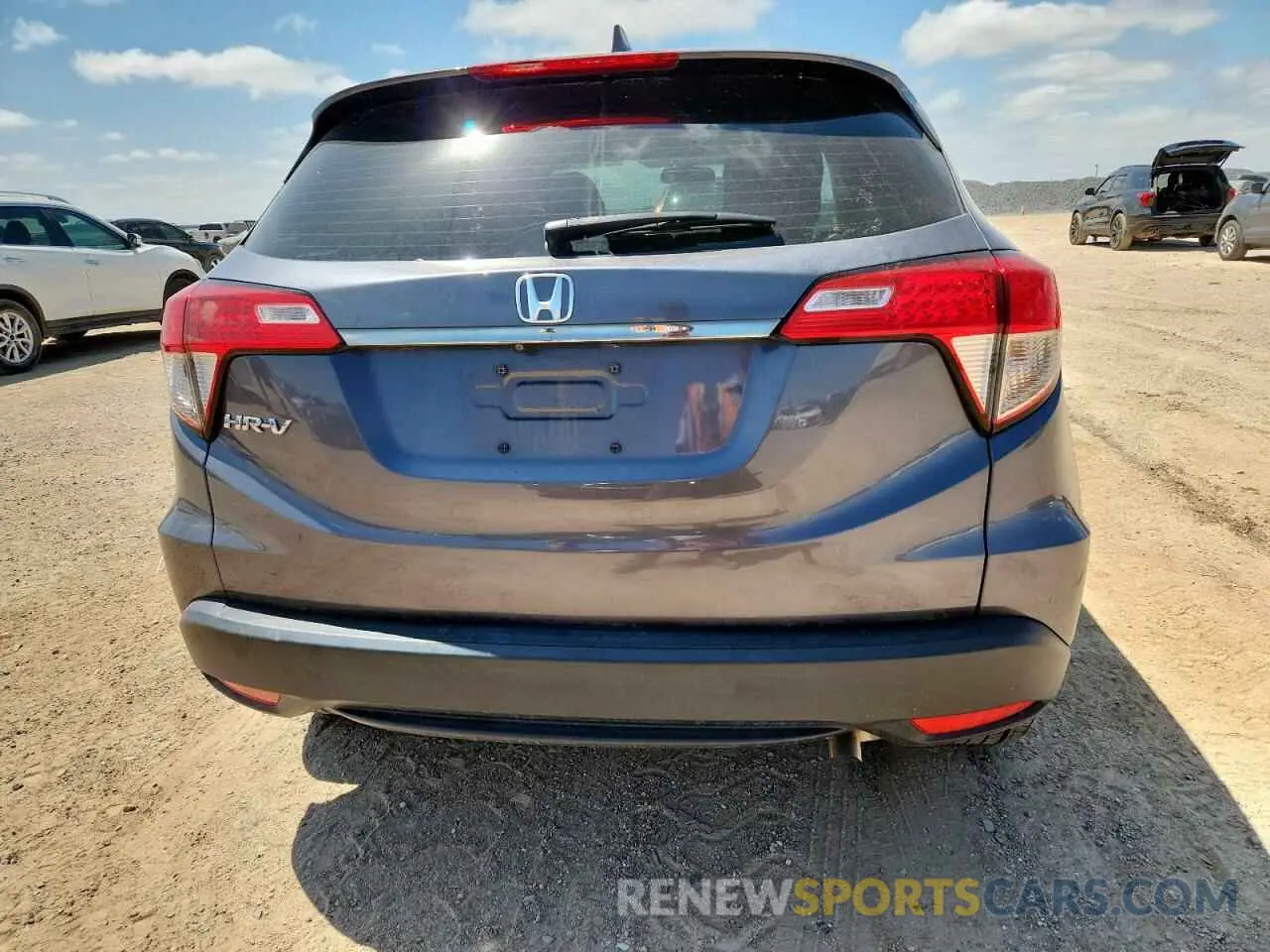 6 Photograph of a damaged car 3CZRU5H37LM706546 HONDA HR-V 2020