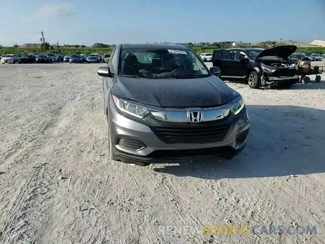 11 Photograph of a damaged car 3CZRU5H37LM707809 HONDA HR-V 2020
