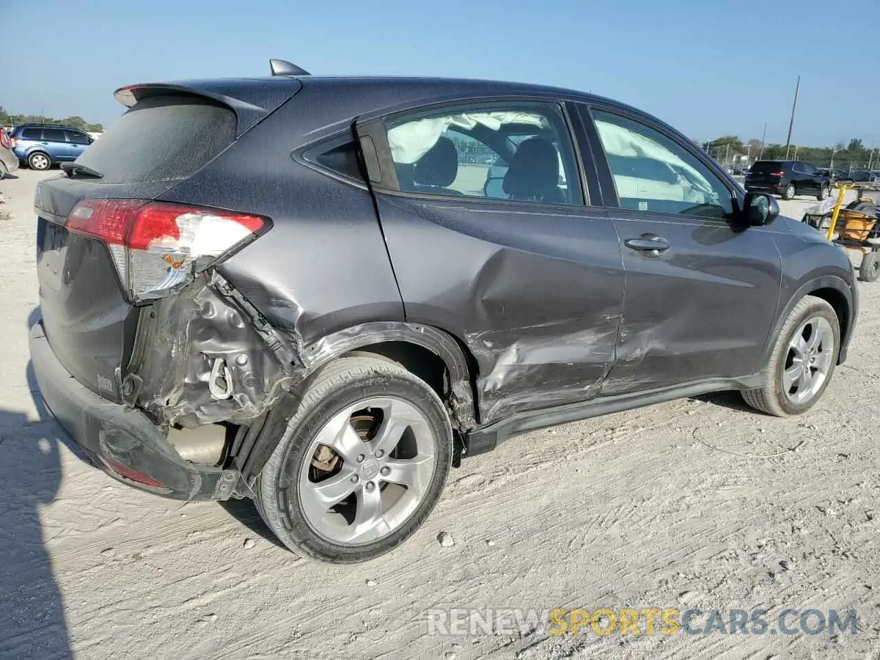 3 Photograph of a damaged car 3CZRU5H37LM707809 HONDA HR-V 2020