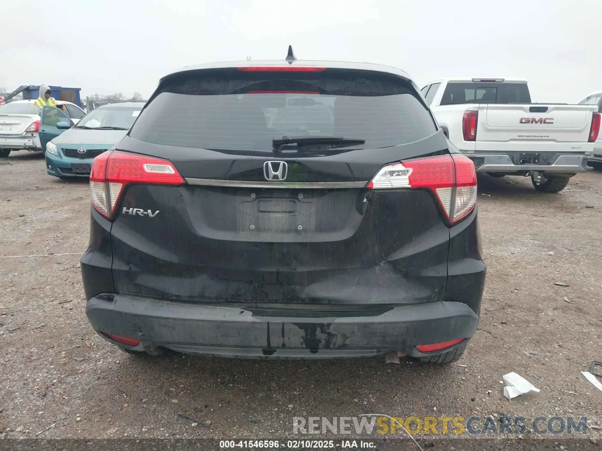 16 Photograph of a damaged car 3CZRU5H39LM707343 HONDA HR-V 2020