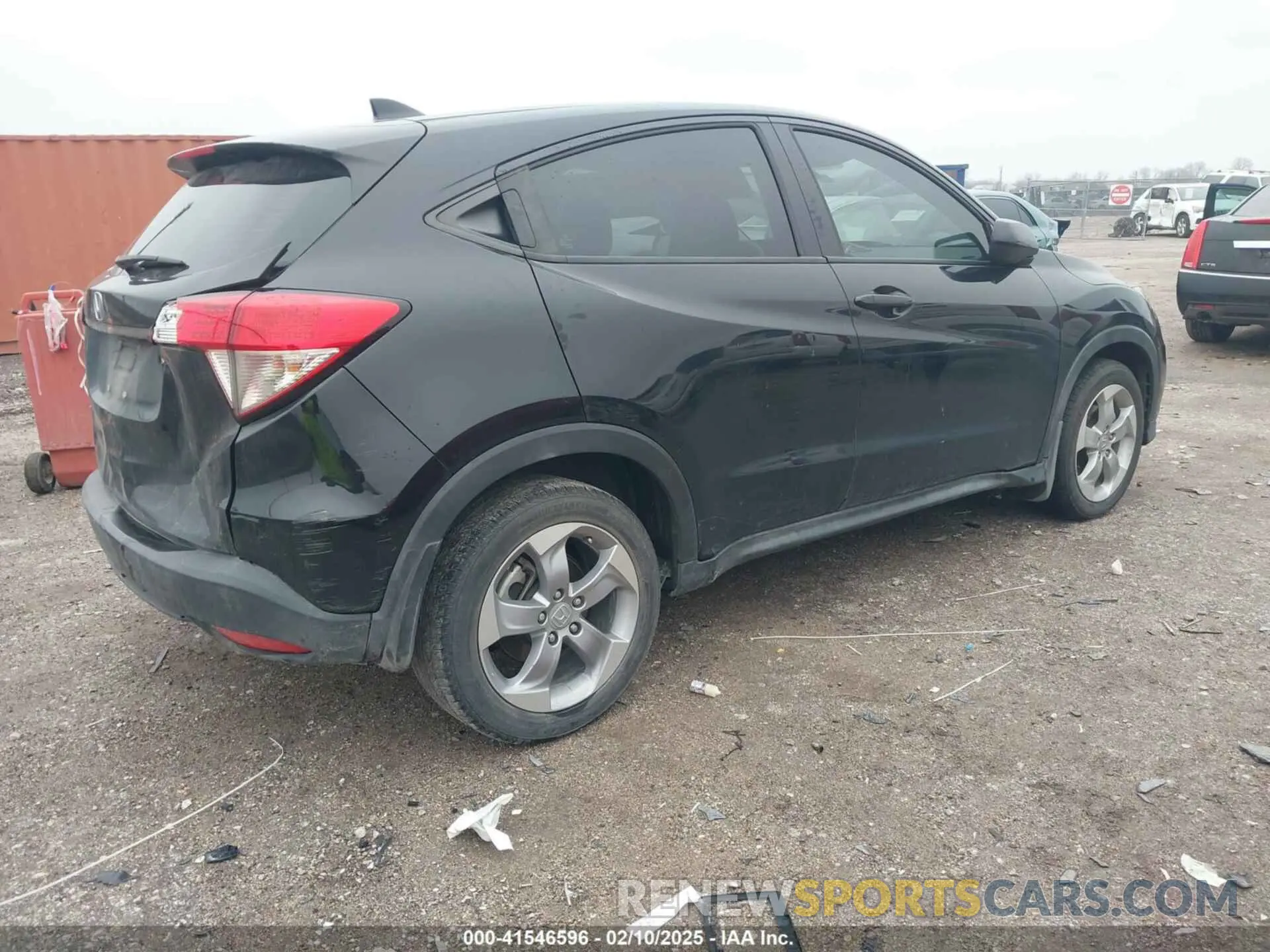 4 Photograph of a damaged car 3CZRU5H39LM707343 HONDA HR-V 2020