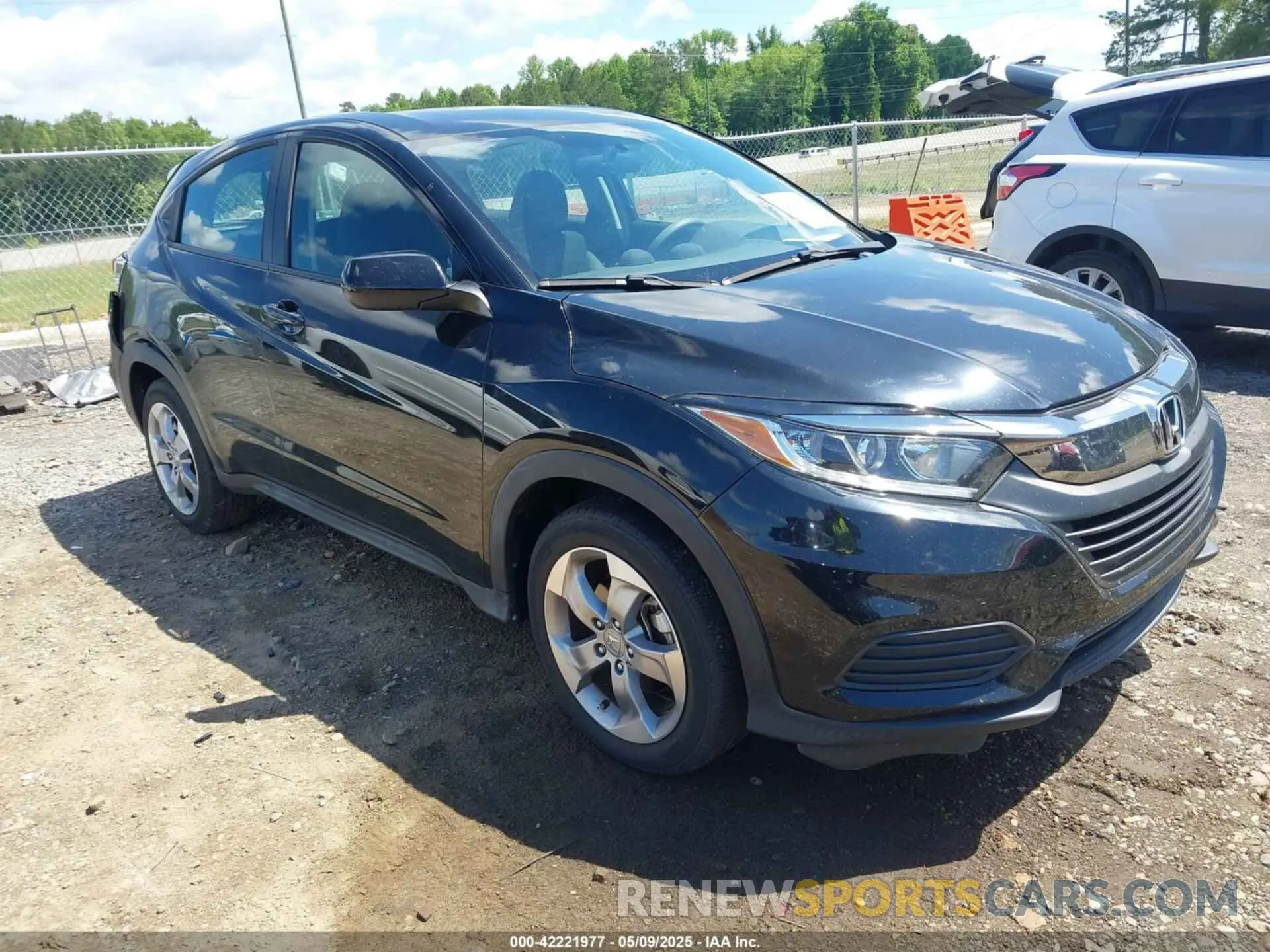 1 Photograph of a damaged car 3CZRU5H39LM711067 HONDA HR-V 2020