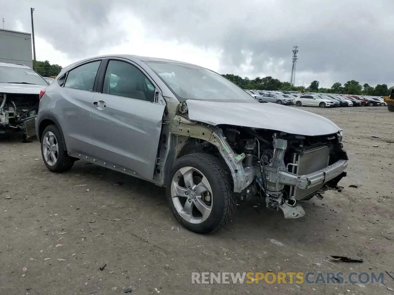 4 Photograph of a damaged car 3CZRU5H39LM711764 HONDA HR-V 2020