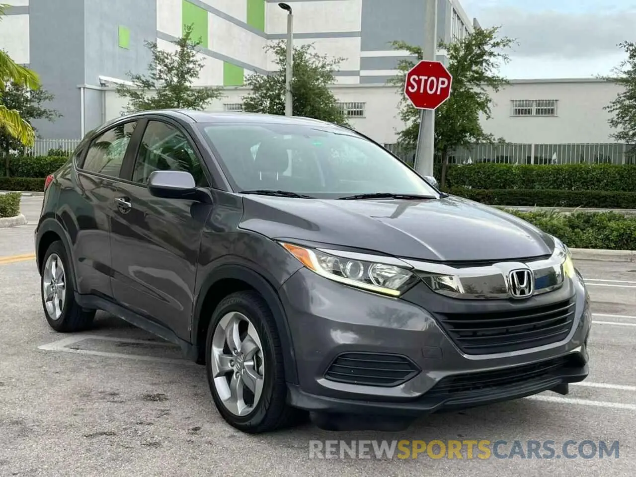 1 Photograph of a damaged car 3CZRU5H3XLM715337 HONDA HR-V 2020