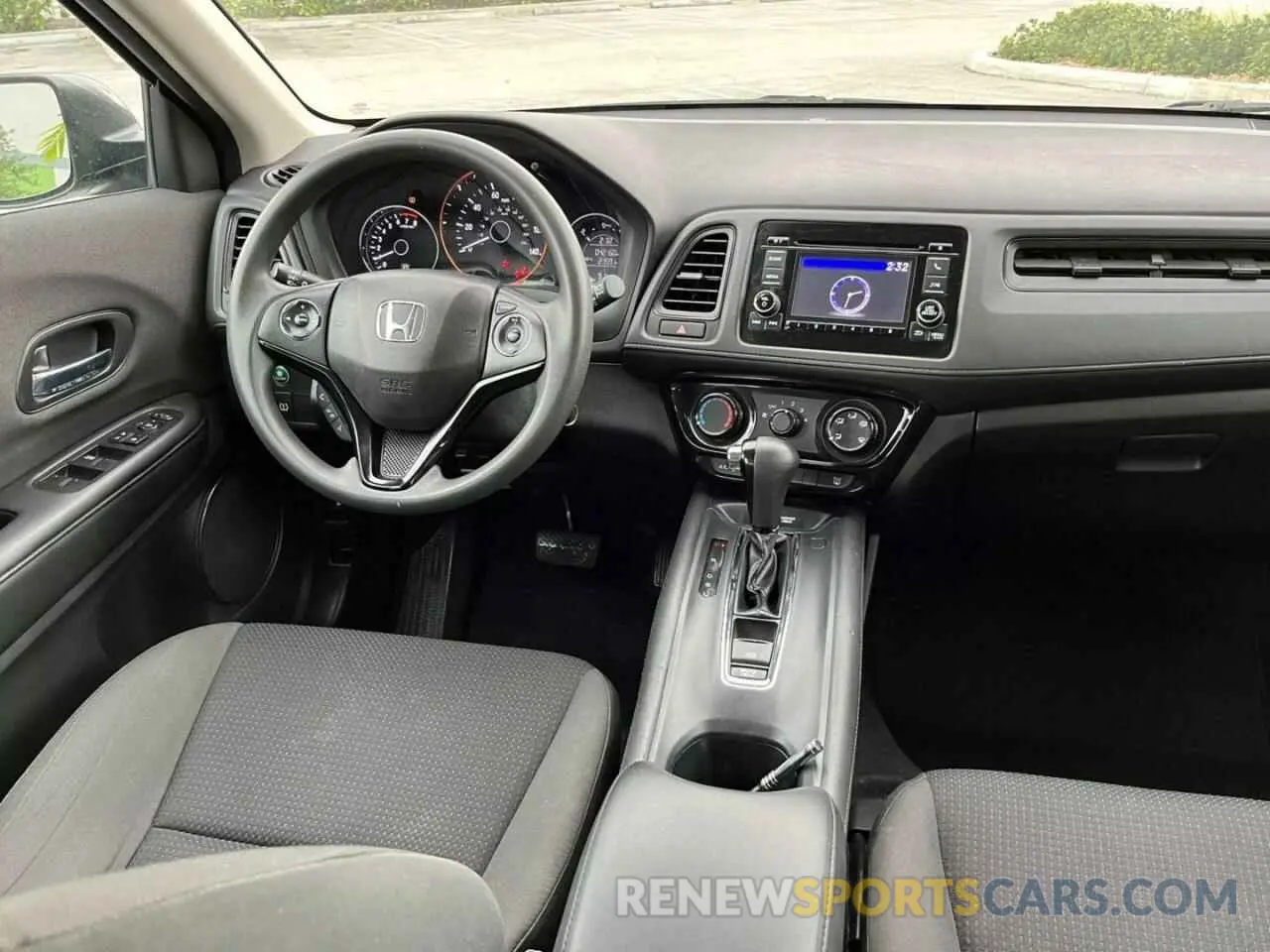 9 Photograph of a damaged car 3CZRU5H3XLM715337 HONDA HR-V 2020