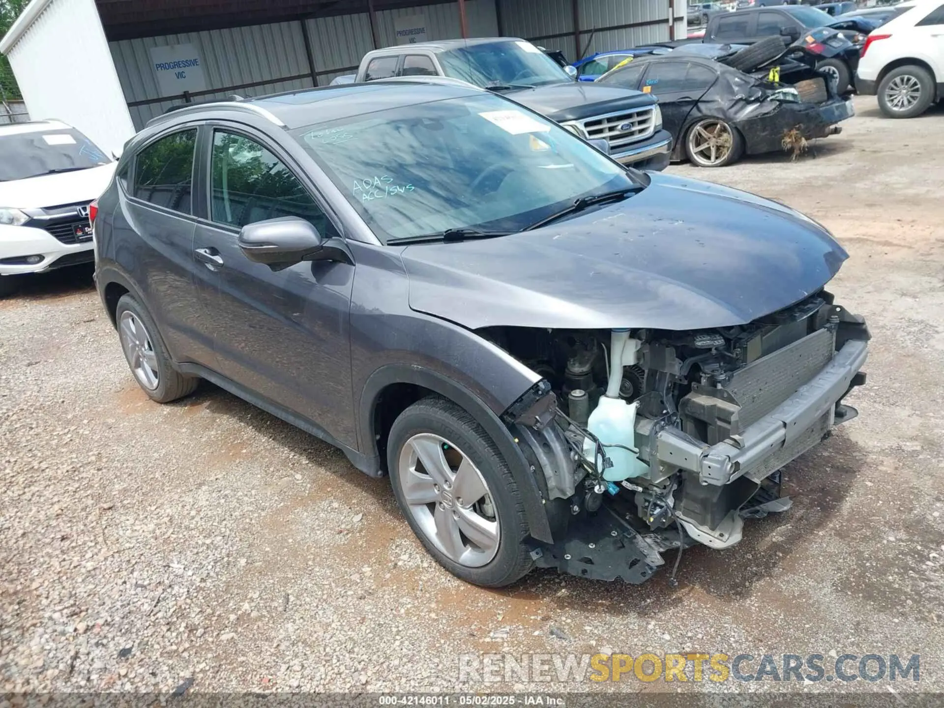 1 Photograph of a damaged car 3CZRU5H51LM703255 HONDA HR-V 2020