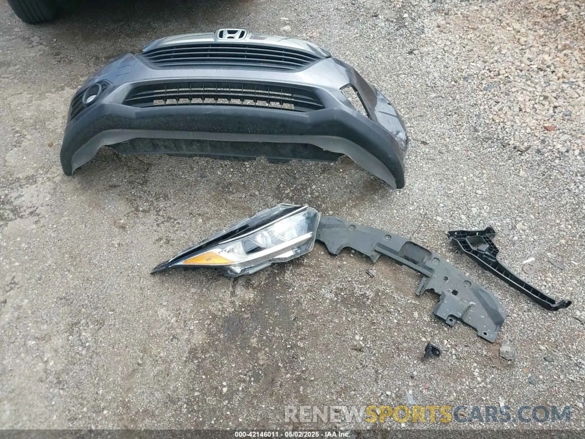 12 Photograph of a damaged car 3CZRU5H51LM703255 HONDA HR-V 2020