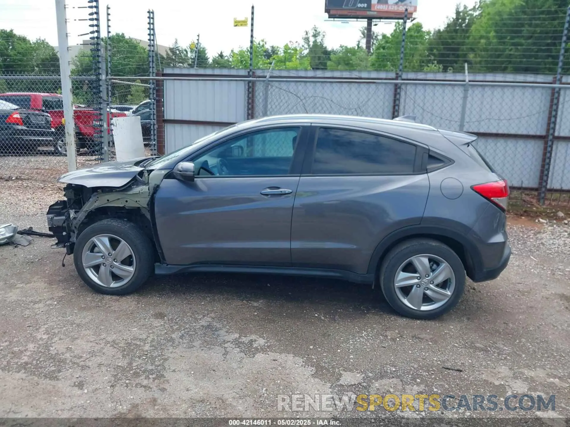 15 Photograph of a damaged car 3CZRU5H51LM703255 HONDA HR-V 2020