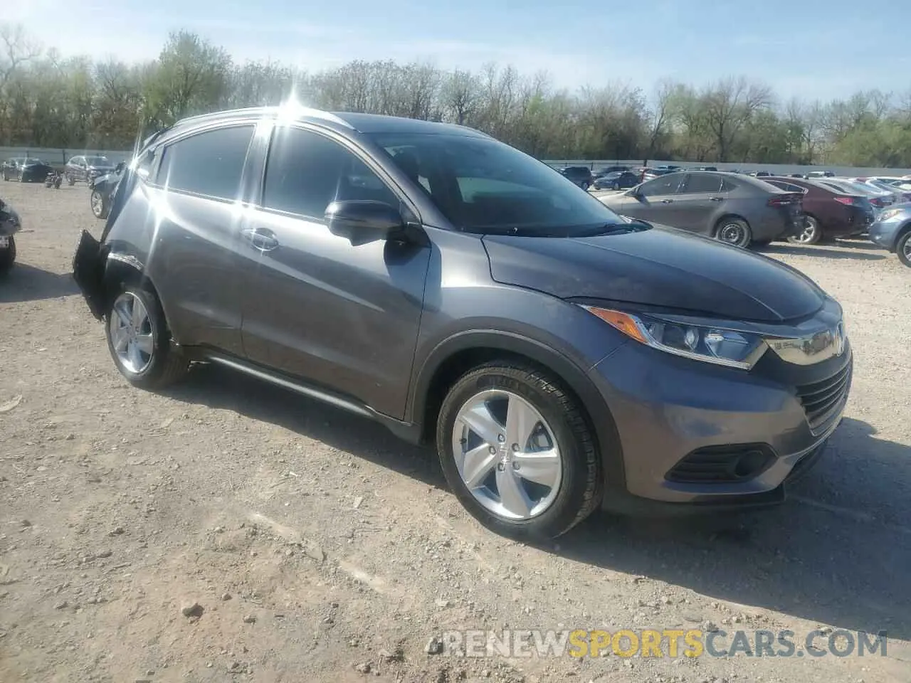 4 Photograph of a damaged car 3CZRU5H51LM717611 HONDA HR-V 2020