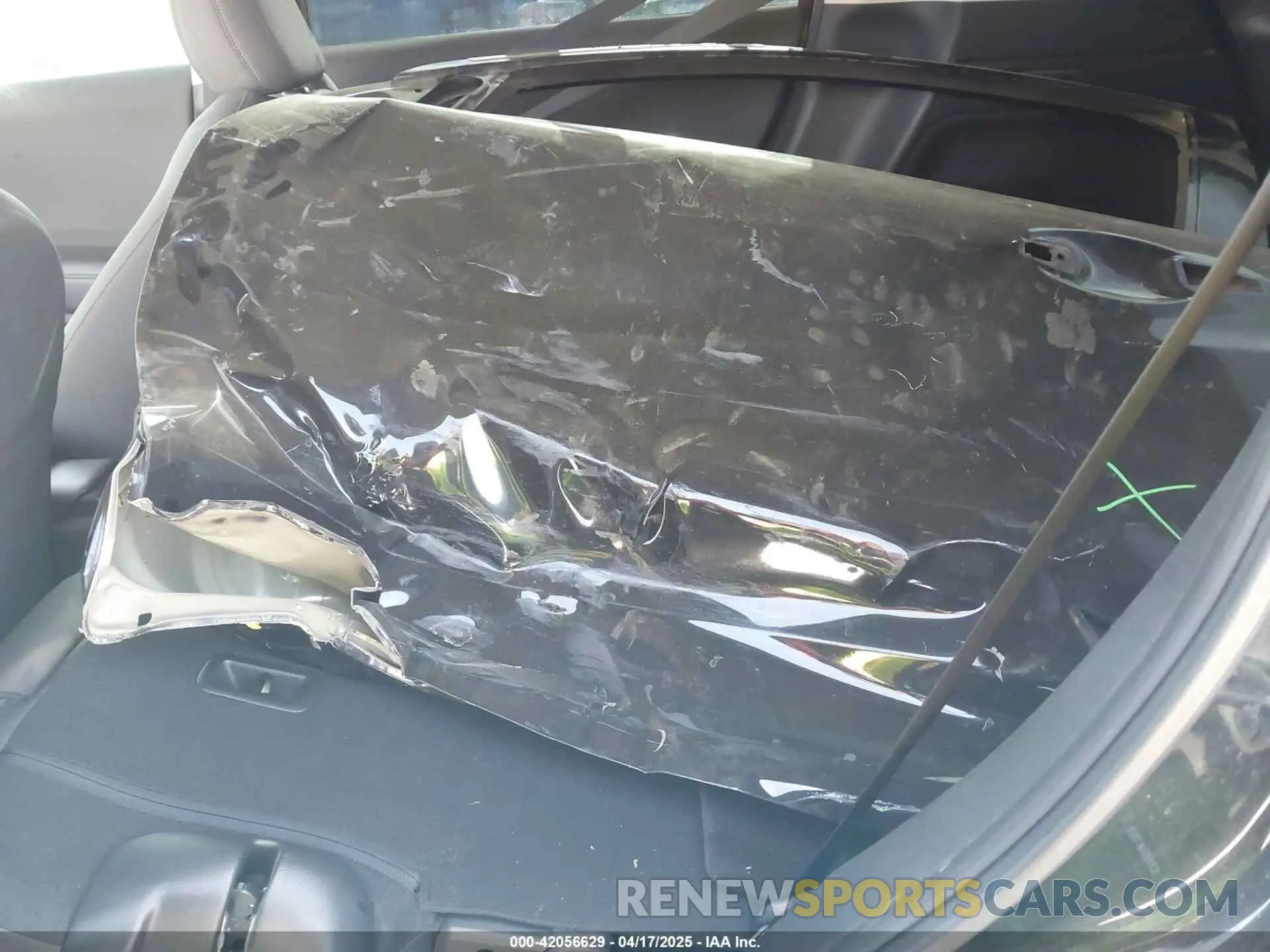 12 Photograph of a damaged car 3CZRU5H52LM712370 HONDA HR-V 2020