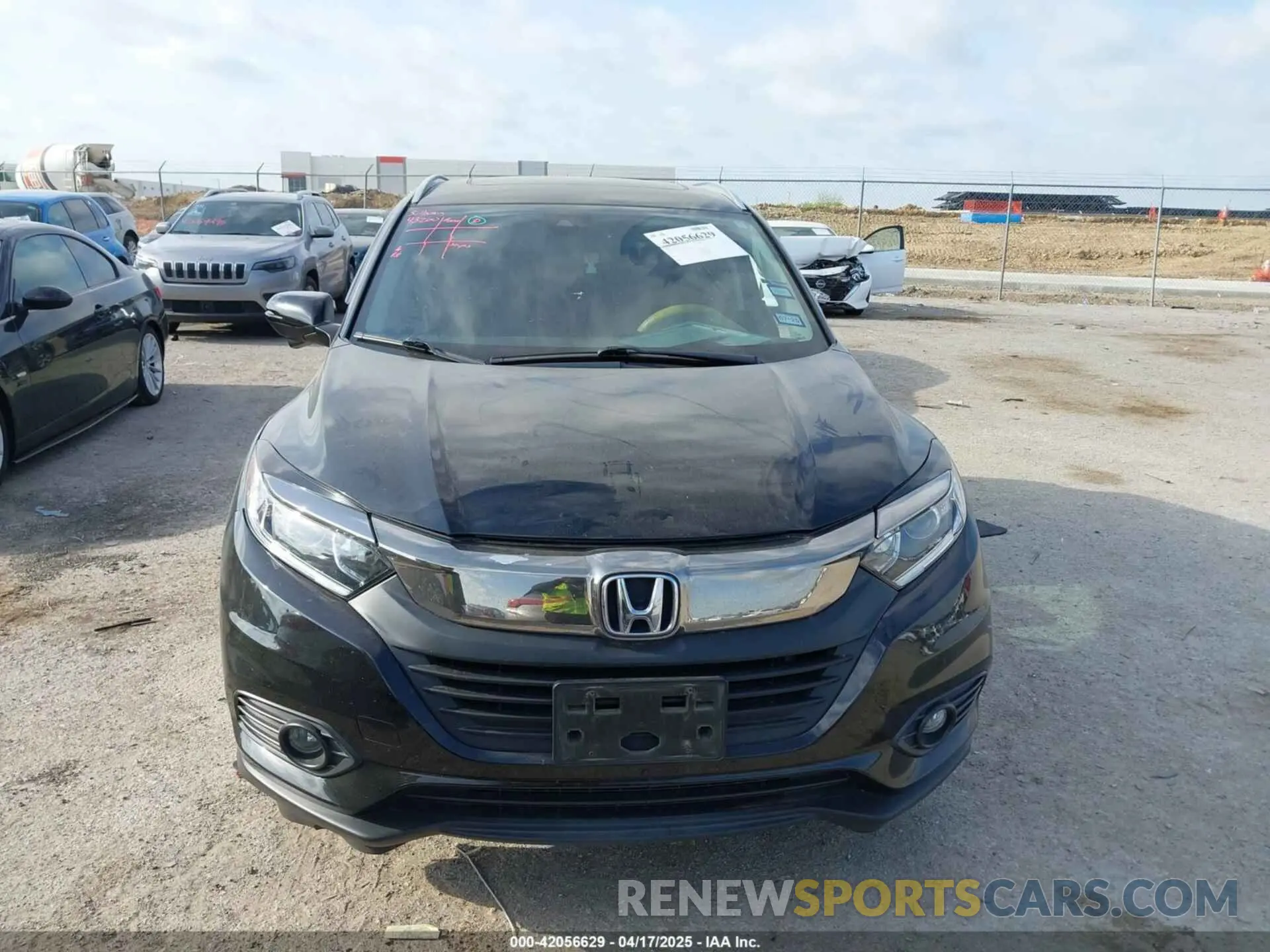 13 Photograph of a damaged car 3CZRU5H52LM712370 HONDA HR-V 2020
