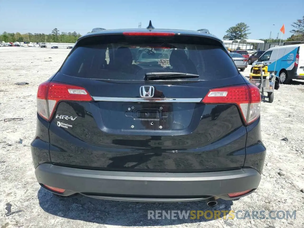 6 Photograph of a damaged car 3CZRU5H54LM702620 HONDA HR-V 2020