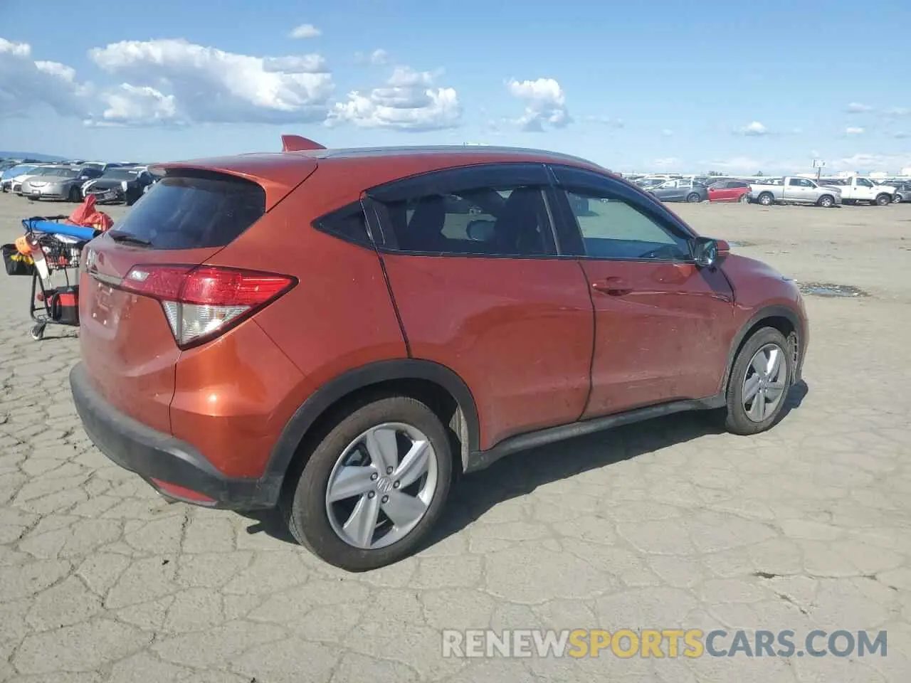 3 Photograph of a damaged car 3CZRU5H55LM718759 HONDA HR-V 2020
