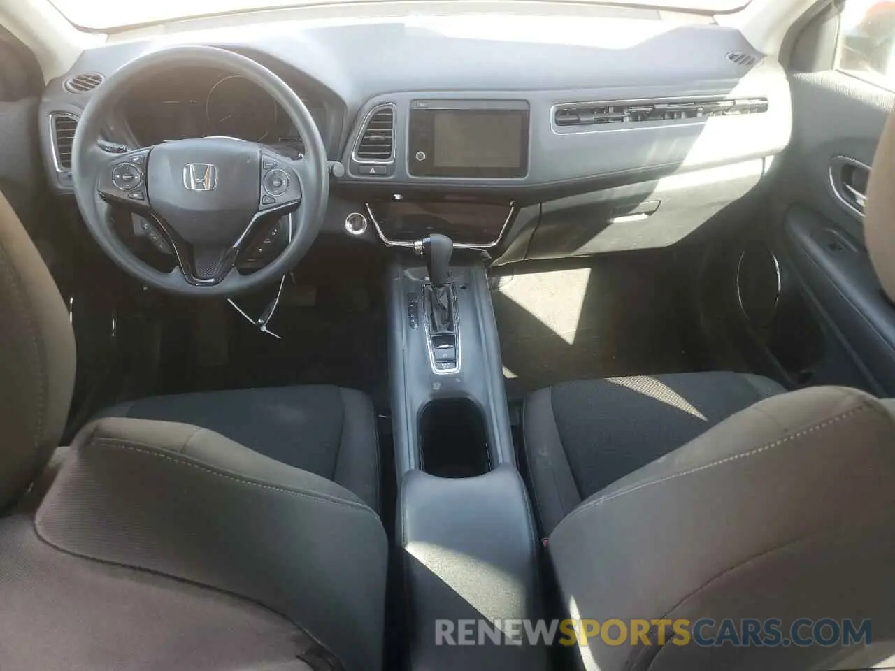 8 Photograph of a damaged car 3CZRU5H55LM718759 HONDA HR-V 2020