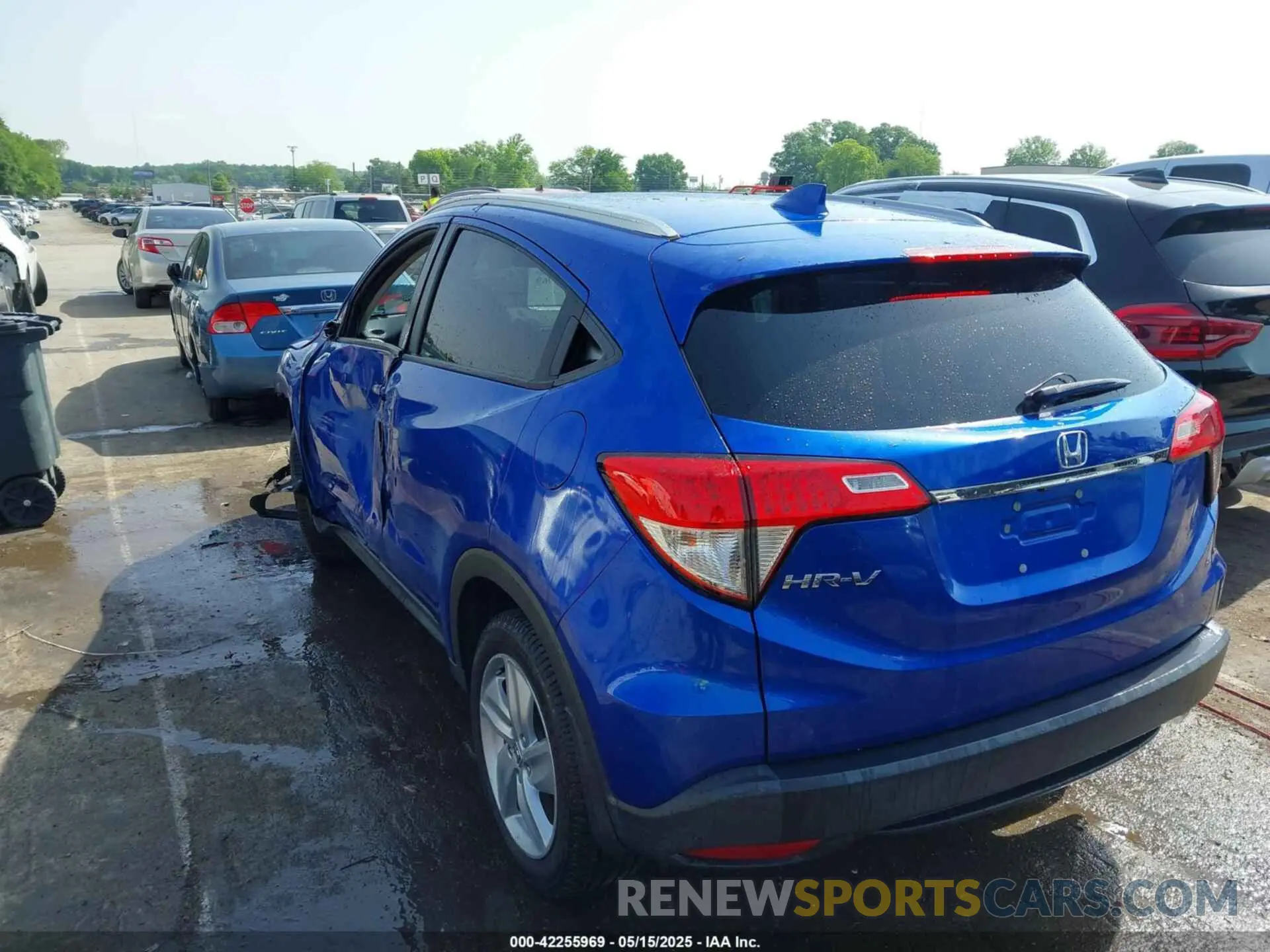 3 Photograph of a damaged car 3CZRU5H56LM703235 HONDA HR-V 2020