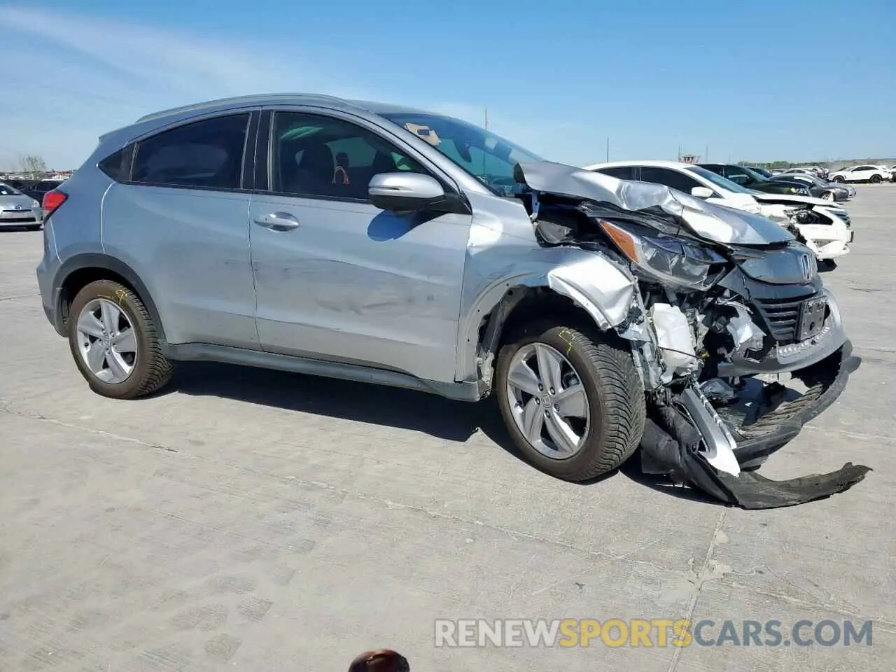 4 Photograph of a damaged car 3CZRU5H56LM706443 HONDA HR-V 2020