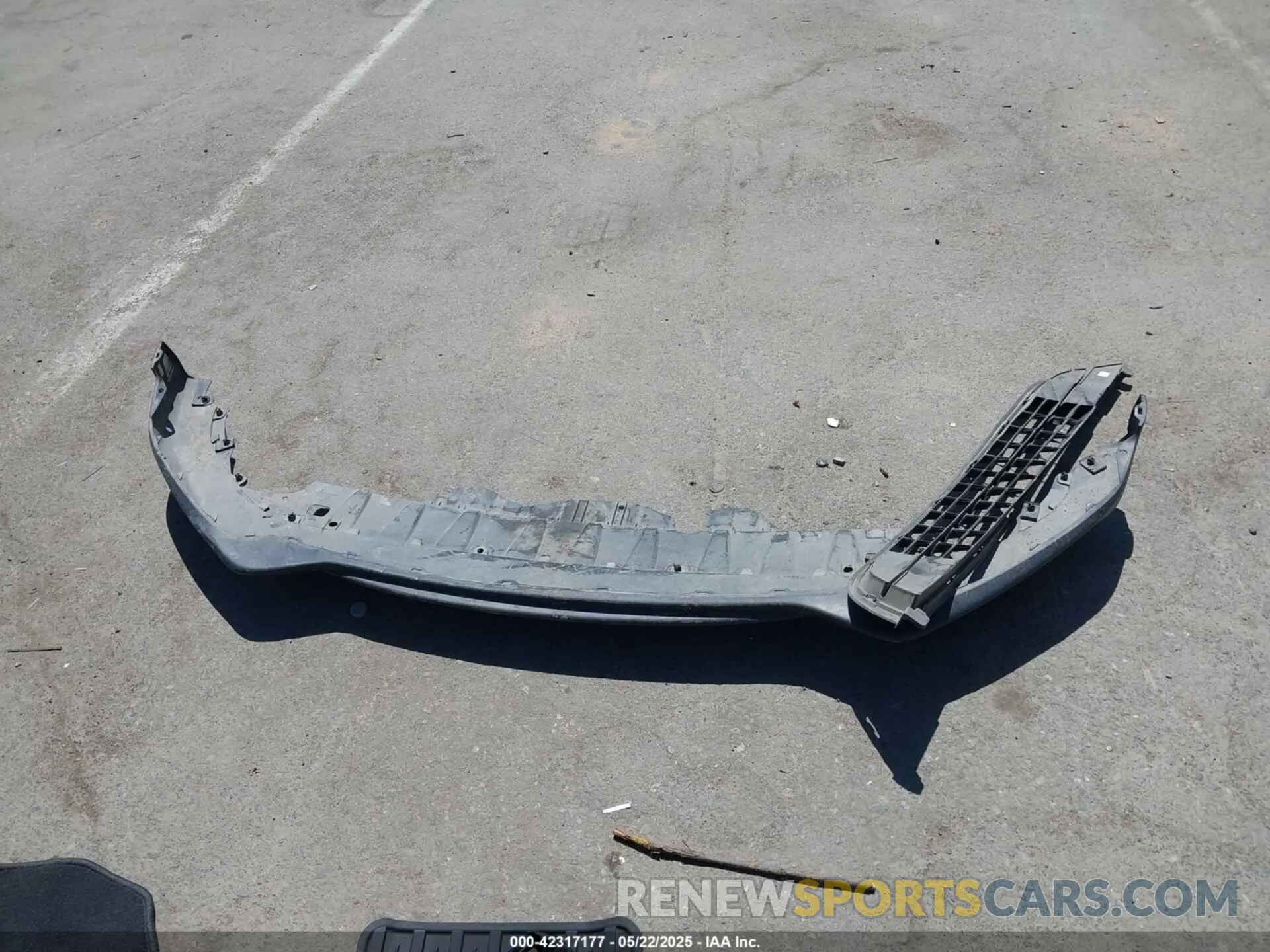 12 Photograph of a damaged car 3CZRU5H57LM718200 HONDA HR-V 2020