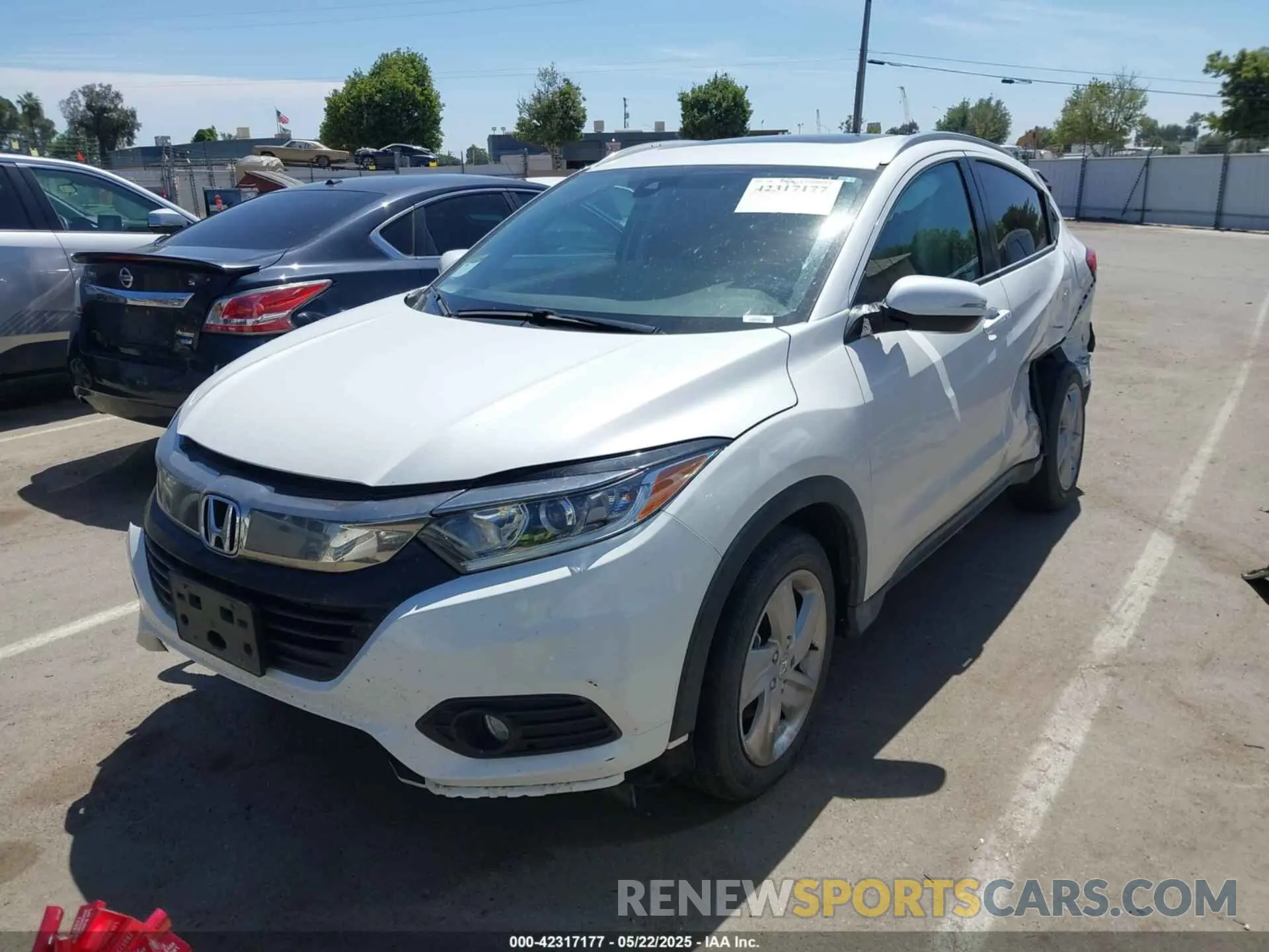 2 Photograph of a damaged car 3CZRU5H57LM718200 HONDA HR-V 2020