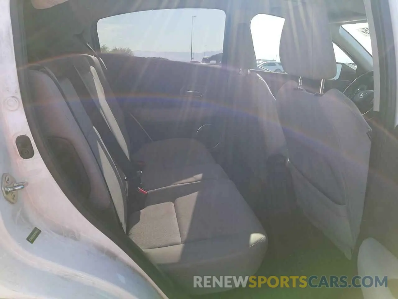 11 Photograph of a damaged car 3CZRU5H5XLM700533 HONDA HR-V 2020