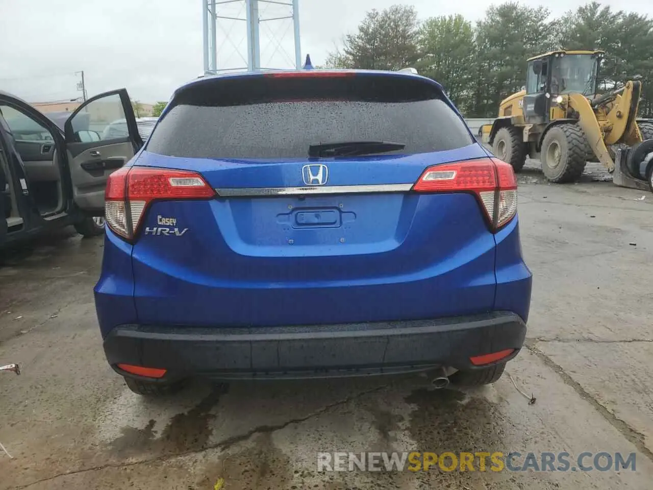 6 Photograph of a damaged car 3CZRU5H5XLM700855 HONDA HR-V 2020