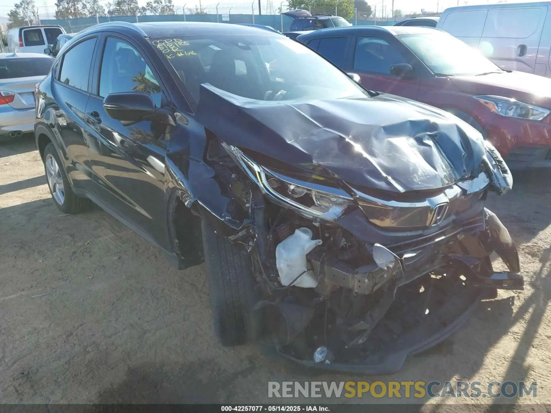 1 Photograph of a damaged car 3CZRU5H5XLM703870 HONDA HR-V 2020