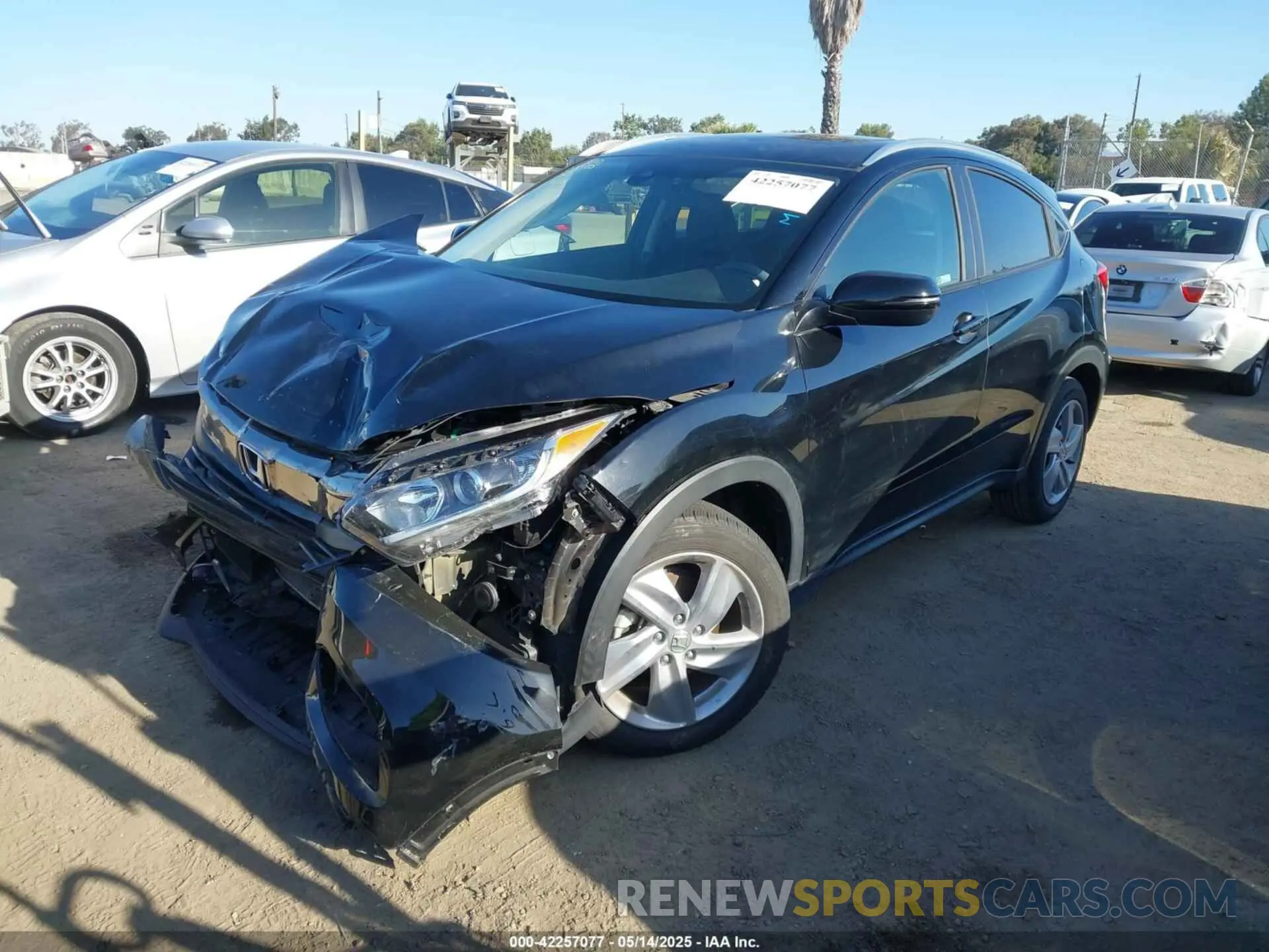 2 Photograph of a damaged car 3CZRU5H5XLM703870 HONDA HR-V 2020