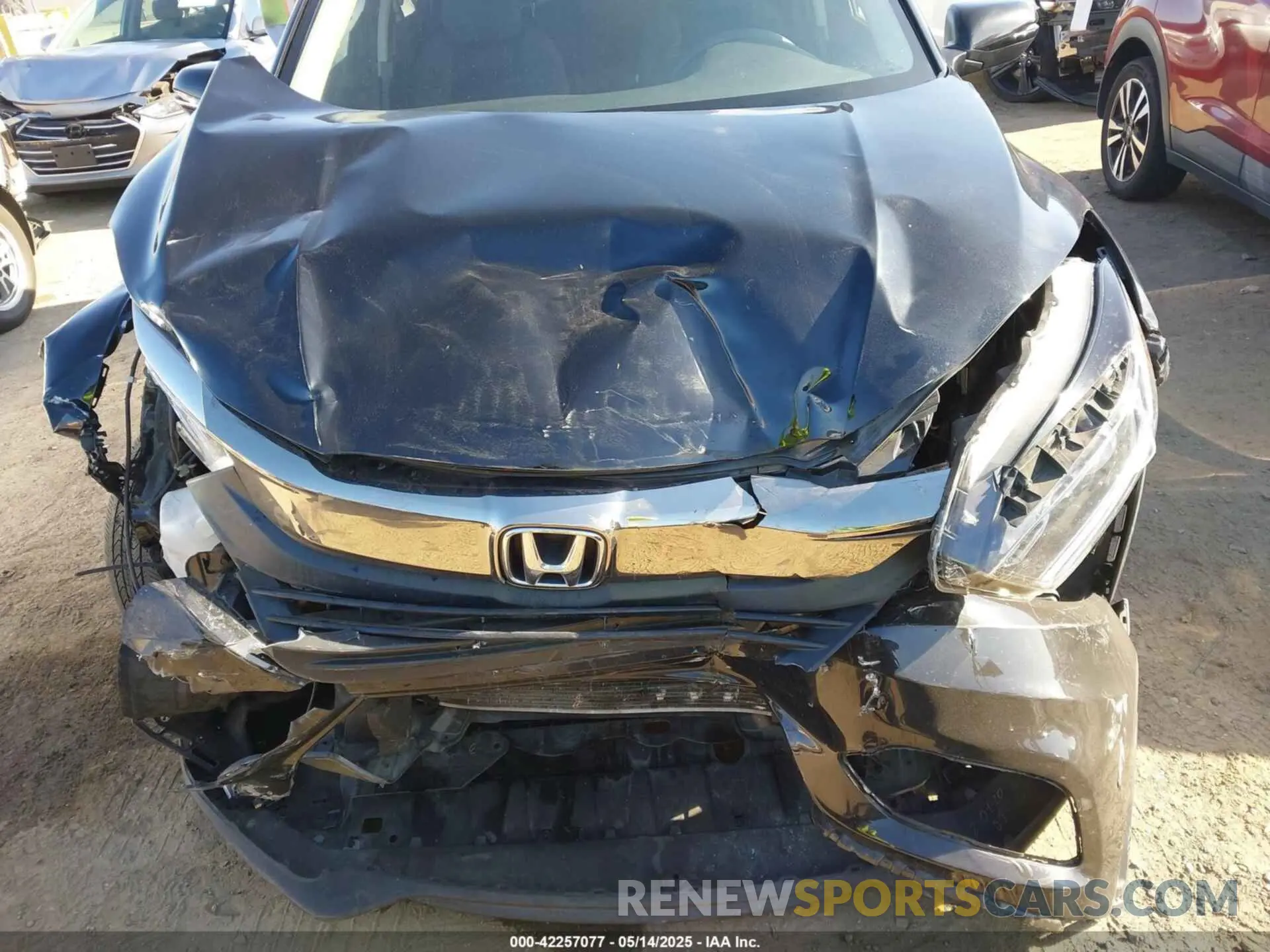 6 Photograph of a damaged car 3CZRU5H5XLM703870 HONDA HR-V 2020