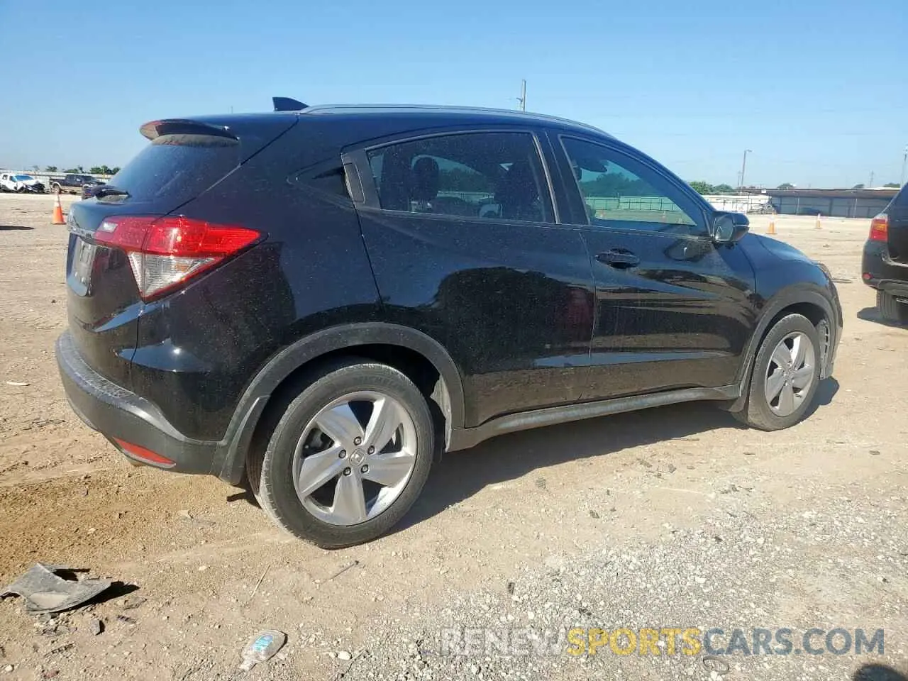 3 Photograph of a damaged car 3CZRU5H70LM717794 HONDA HR-V 2020