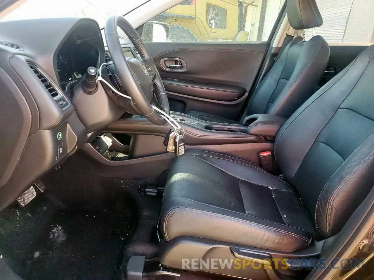 7 Photograph of a damaged car 3CZRU5H70LM717794 HONDA HR-V 2020