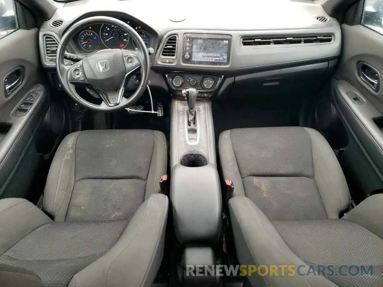 8 Photograph of a damaged car 3CZRU6H10LM731468 HONDA HR-V 2020