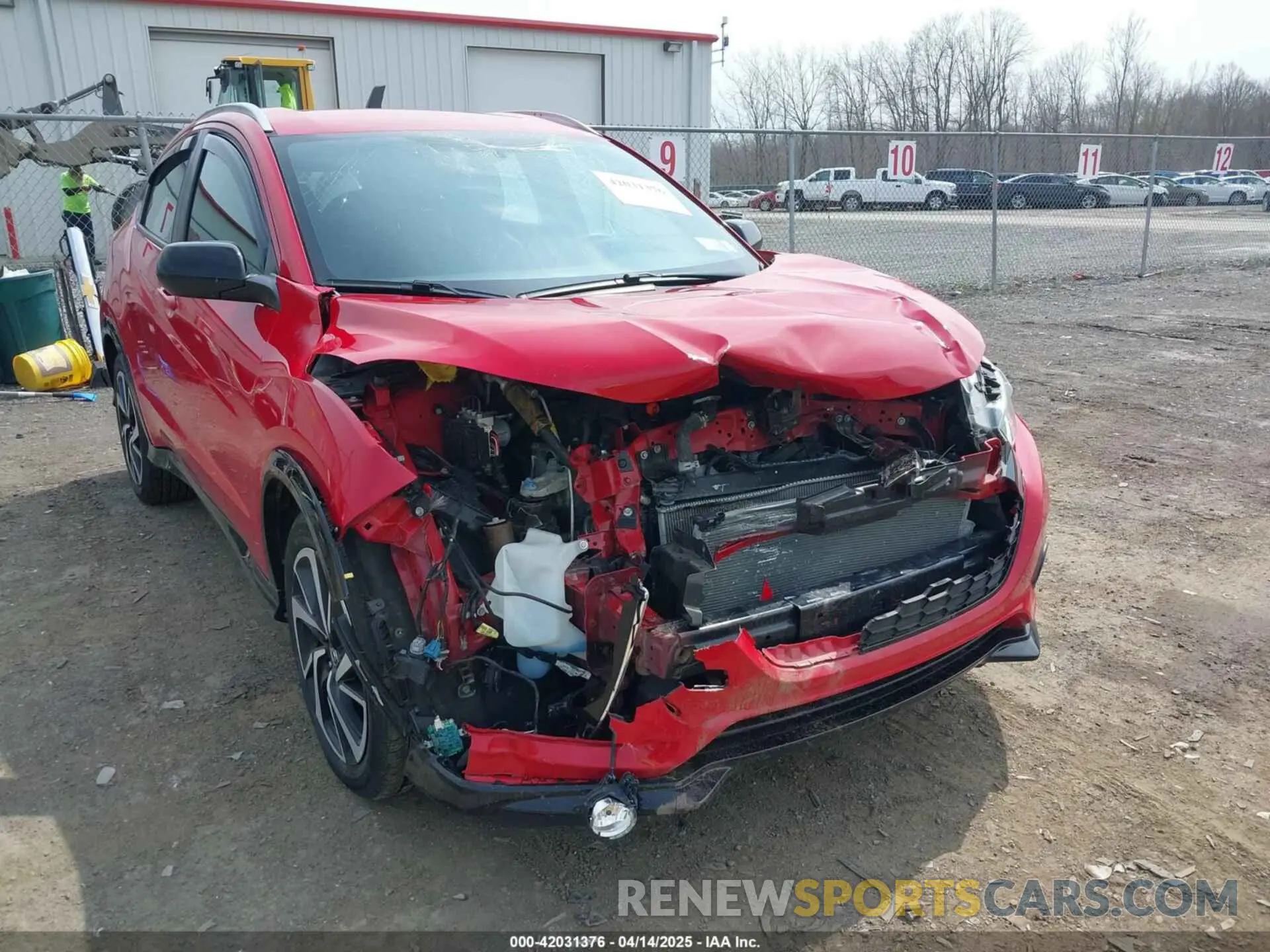 6 Photograph of a damaged car 3CZRU6H10LM736704 HONDA HR-V 2020