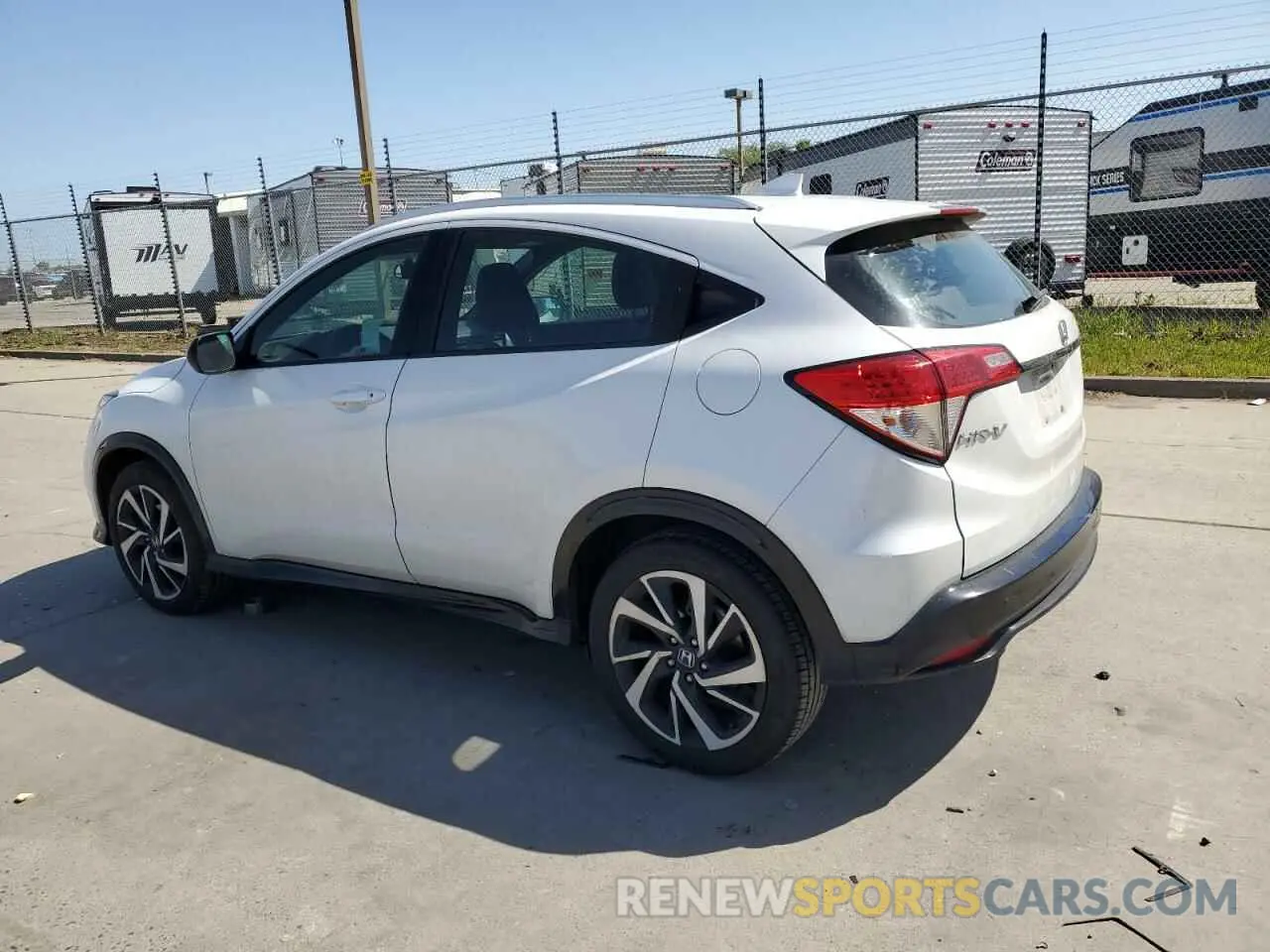 2 Photograph of a damaged car 3CZRU6H12LM706488 HONDA HR-V 2020
