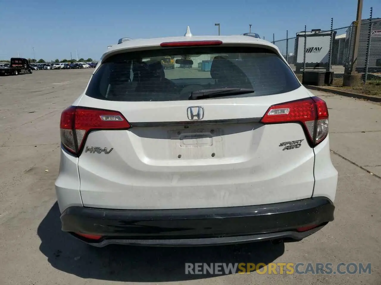 6 Photograph of a damaged car 3CZRU6H12LM706488 HONDA HR-V 2020