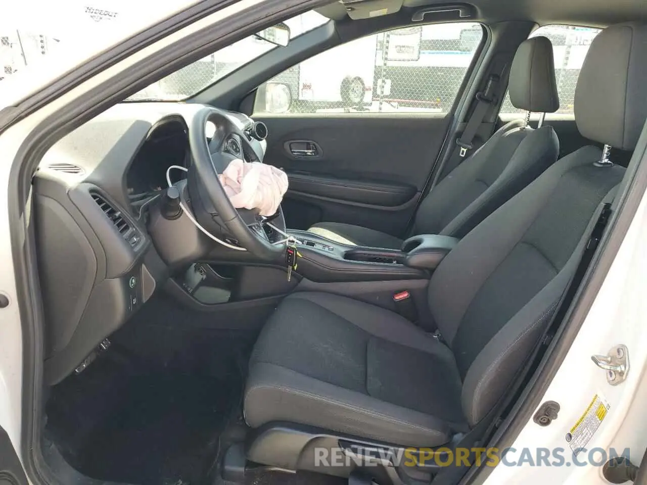7 Photograph of a damaged car 3CZRU6H12LM706488 HONDA HR-V 2020