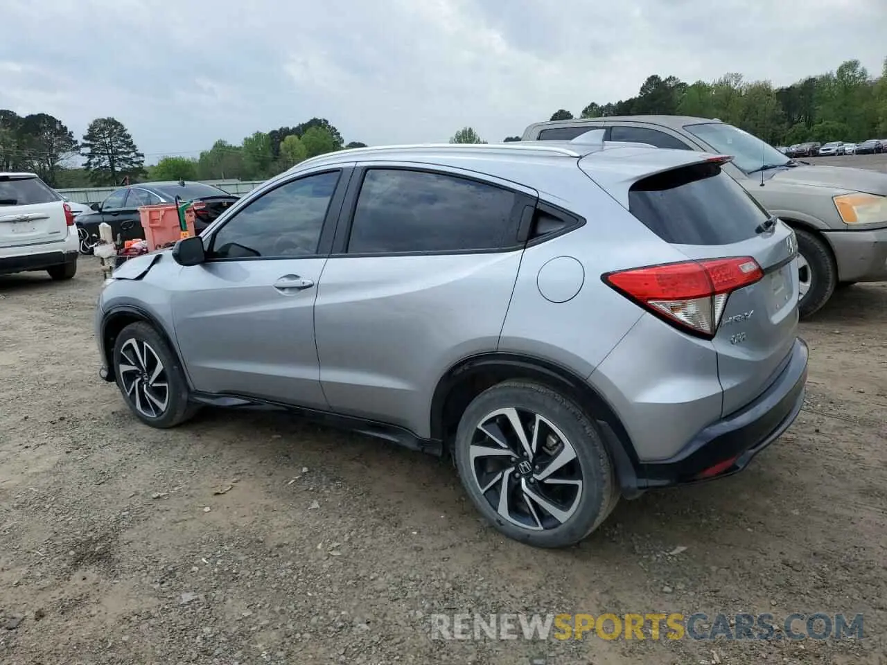 2 Photograph of a damaged car 3CZRU6H13LM716298 HONDA HR-V 2020